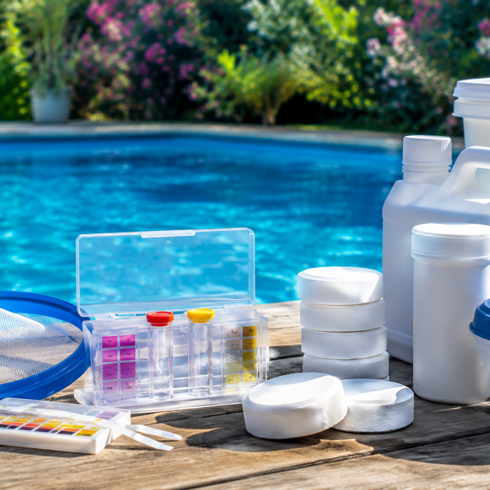 Gli errori che fanno peggiorare l’acqua della piscina anche dopo il trattamen