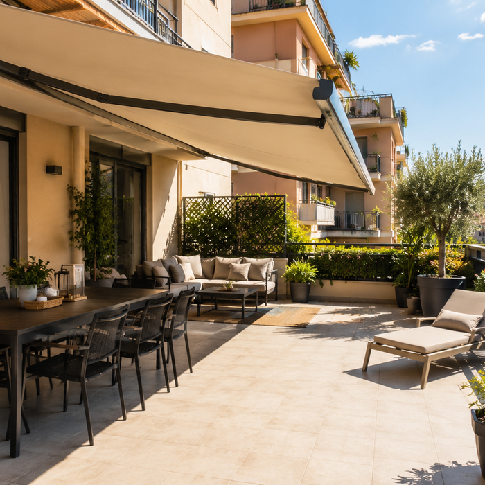 Tenda da sole a caduta, avvolgibile o con bracci? Quale scegliere in base allo spazio che hai