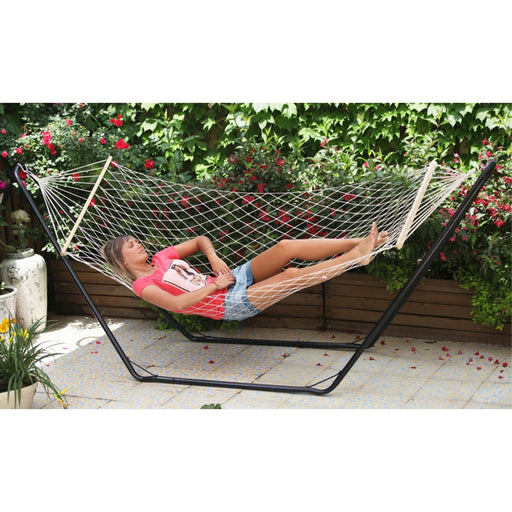 immagine-1-giardini-del-re-amaca-a-rete-sospesa-da-giardino-con-telaio-in-metallo-ean-8014211143489