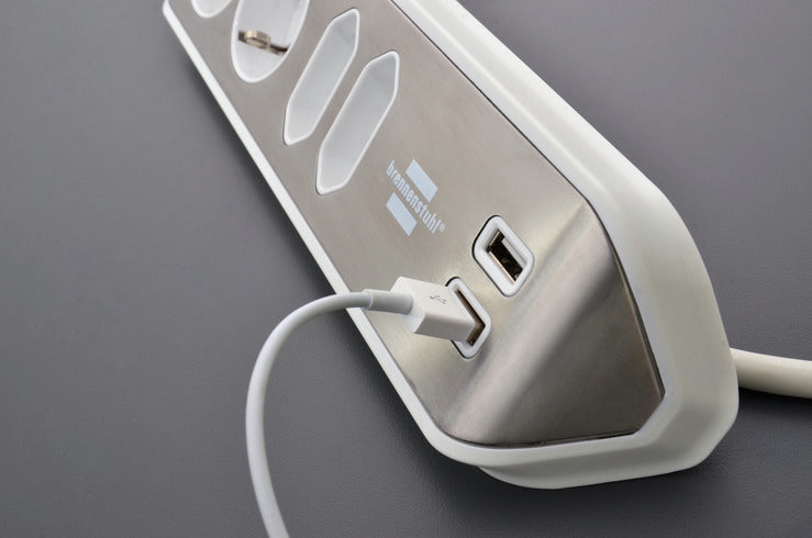 immagine-4-brennenstuhl-presa-angolare-brennenstuhlestilo-con-funzione-di-ricarica-usb-a-4-vie-2x-prese-di-protezionee-2x-euro-argentobianco-ean-4007123668083